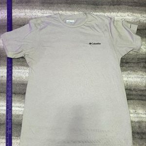 Columbia Men's Tee - NWOT- Size M